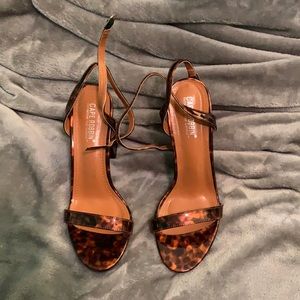 Cape robbin tortoise square heels